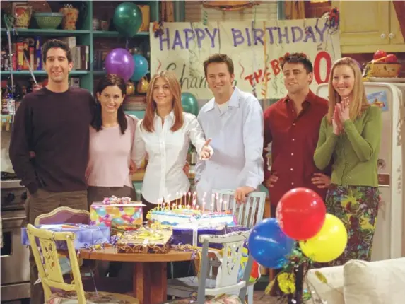  ?? (Getty) ?? ‘Friends’, recorded in front of an audience, had laughs amplified during editing