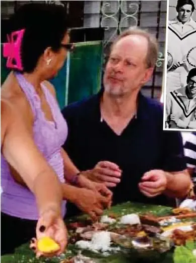  ??  ?? Family meal: Stephen Paddock and girlfriend Marilou Danley in the Philippine­s in 2013