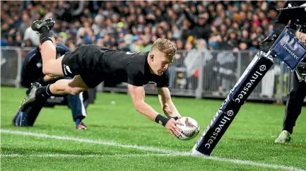  ?? PHOTO: PHOTOSPORT ?? Speculatio­n is growing that Amazon will target New Zealand rugby broadcasti­ng rights.