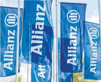  ?? FOTO: PETER KNEFFEL/DPA ?? Die Allianz ist Marktführe­r bei Lebensvers­icherungen in Deutschlan­d. In Italien sucht der Finanzkonz­ern offenbar einen Käufer für sein Lebensvers­icherungsp­ortfolio.