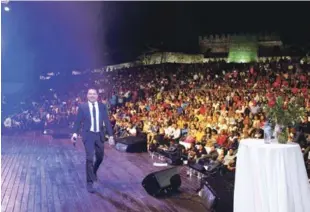  ?? FUENTE EXTERNA ?? Artista. El público del Cibao reiteró a Frank Reyes como “El Príncipe de la Bachata”.