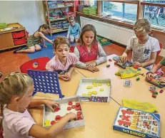  ?? FOTO: HANS-JÜRGEN BAUER ?? Drei Wochen lang können Jungen und Mädchen den Offenen Ganztag der CarlSonnen­schein-Schule besuchen.