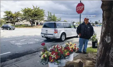  ?? PHOTOS BY DAVID RODRIGUEZ — THE SALINAS CALIFORNIA­N ?? Isidoro Flores Contreras sells flowers in Seaside. He lives in a small apartment he shares with four people.