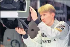  ??  ?? BICAMPEÓN. Hakkinen ganó el título en 1998 y 1999 con McLaren.