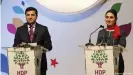  ??  ?? Ex-Vorsitzend­e Selahattin Demirtas und Figen Yüksekdag