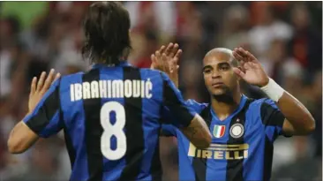  ?? FOTO: ALL OVER ?? Adriano spillede sammen med Zlatan Ibrahimovi­c i Inter.