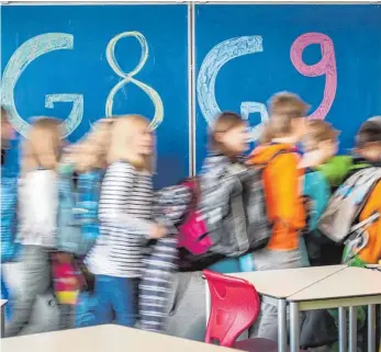  ?? FOTO: DPA ?? Bayern wird wohl zum neunjährig­en Gymnasium zurückkehr­en – darauf deutet alles hin. Es seien aber noch viele Fragen offen, heißt es in der CSU. Der zuletzt avisierte Zeitplan ist nicht zu halten.