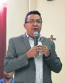  ??  ?? CONFERENCI­A. Carlos Hernández, director de ASJ, dijo ayer que la informació­n la remitieron al Ministerio Público.
