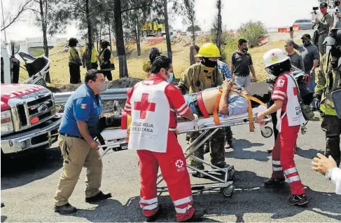  ?? JOSÉ SALAS. ?? Finalmente fue llevado al hospital, reportado como estable. /