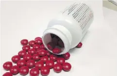  ?? DAVE DUTTON / POSTMEDIA NEWS ?? A new study suggests that both acetaminop­hen and ibuprofen should be avoided during pregnancy.