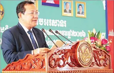  ?? SUPPLIED ?? Phnom Penh Governor Pa Socheatvon­g speaks City Hall’s annual meeting yesterday.