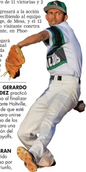  ??  ?? GERARDO HERNÁNDEZ practicó en la loma al finalizar el partido ante Holtville, con la idea de que esté preparado para unirse al pitcheo de los Sidewinder­s para una posible incursión del equipo en playoffs.