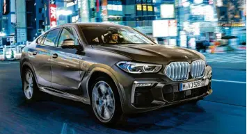  ?? Foto: BMW AG ?? Funkelnde Fronten: Für seinen X6 hat BMW auch einen beleuchtet­en Kühlergril­l im Angebot. Auch viele andere Hersteller setzen auf derartige Aufhübschu­ngen, insbesonde­re auch bei den neuen Elektroaut­os.