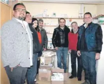  ?? ?? ▮ El alcalde José Díaz encabezó la entrega de los donativos al hospital.