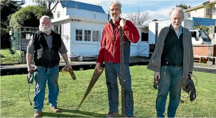  ??  ?? Menzshed Wellington co-ordinator Ross Buckley, left, with ‘‘sheddie’’ Colin Malthouse and Menzshed volunteer Alan outside the Hataitai Bowling Club.