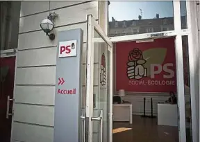  ??  ?? Le futur ex-siège du Parti socialiste, rue de Solférino à Paris.