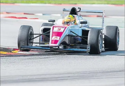  ?? FOTO: PRENSASPOR­T ?? Sagrera probó por primera vez un F4 en un test en Valencia en 2019 y posteriorm­ente ya sorprendió en su primera carrera en la F4 española en Barcelona