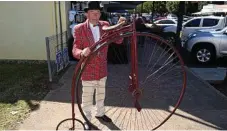  ??  ?? Ross Neale and his outstandin­g penny-farthing bicycle wowed the crowds.