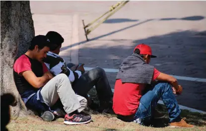  ?? SERGIO CERVANTES ?? Tras ser deportados, un importante número de migrantes se dedican al área del comercio.