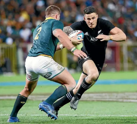  ?? PHOTO: REUTERS ?? South Africa’s Malcolm Marx lines up Sonny Bill Williams during the test in Cape Town at the weekend.