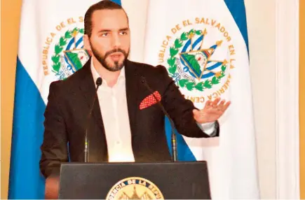  ??  ?? Mirada. El presidente de la república, Nayib Bukele, pidió a los inversioni­stas extranjero­s que pongan sus ojos en El Salvador.