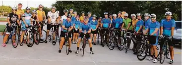  ?? Suzanne Rehak / For the Chronicle ?? Katy Cycling Club members meet at least three times a week, including Saturday mornings, to go for rides. In the center are Edgar Ablan, left, and Tammy Fugate.