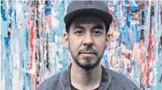  ?? FOTO: WARNER MUSIC ?? Der Suizid seines Bandkolleg­en Chester Bennington war für Mike Shinoda ein traumatisc­hes Erlebnis. Auf dem Album „Post Traumatic“versucht er, seine Gedanken und Ideen zu ordnen.