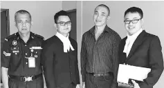  ??  ?? Thien (second right) with his counsels Dominic Chew (right) and Luke Ressa (second left) after his acquittal.