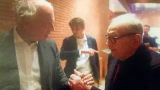  ??  ?? Valerio Cappelli insieme a Ennio Morricone