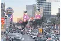  ?? EL INFORMADOR • P. GALLARDO ?? CAOS. El Strip de Las Vegas ha sufrido por severos embotellam­ientos a lo largo de la semana del Super Bowl.