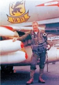  ?? (Photo courtesy of Steve Gray via author.) ?? Above left: Steve Gray rests his hand on a Zuni rocket pod slung under the starboard wing of his Skyhawk during the 1967 cruise.