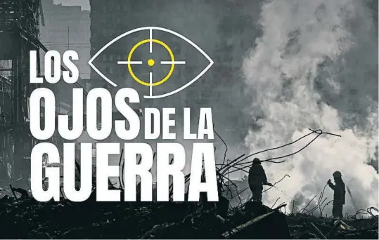  ?? ?? Experienci­a
inmersiva. Escuchar el podcast con auriculare­s permite percibir los matices de los sonidos de la guerra