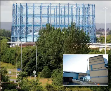 ??  ?? The super-prison planned near the old gas works site will replace Glasgow’s Barlinnie, inset