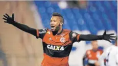  ??  ?? ► Vaz, con la camiseta de Flamengo.