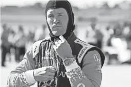  ?? CHARLIE NEIBERGALL/AP ?? Scott Dixon, seen July 17 at Iowa Speedway, has rocketed through the American open-wheel record books and is chasing another milestone. He will race Sunday for his sixth IndyCar championsh­ip.