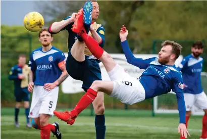  ?? Photograph: SNS ?? Cowdenbeat­h’s Kyle Miller (right) battles for the ball at K Park yesterday