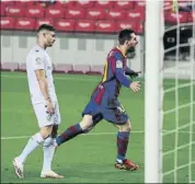  ?? FOTOS: PEP MORATA/AP/EFE ?? Jugó su partido 767 con el Barça, igualó el récord histórico de Xavi y lo celebró con un doblete de golazos. Suma 21, tres más que Suárez