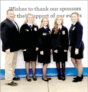  ?? FILE PHOTO ?? Lincoln’s Poultry Judging team: Kali Brewer, Shayla Fox, Shylynn Osborne, and Lacie Carte, pictured with Lincoln FFA advisor Kevin Barenberg (left). The team won the 2017 National Championsh­ip in poultry judging, competing against all other state...