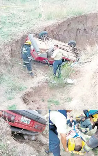  ?? Foto: Cortesía ?? Tras la volcadura, el conductor del auto Nissan Tsuru salió disparado por una de las ventanas y su propio auto le provocó severas lesiones.