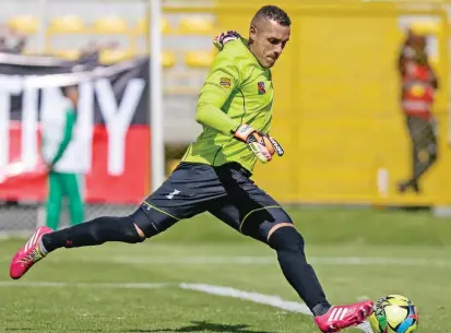  ?? FOTO COLPRENSA ?? Bréiner Castillo pasó por tres equipos de Antioquia: Nacional, Medellín y Envigado. Salió campeón con el Deportivo Cali y tuvo un total de 403 partidos en su carrera deportiva.