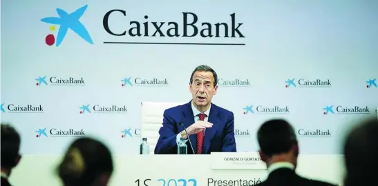  ?? EFE ?? El consejero delegado de CaixaBank, Gonzalo Gortázar, ayer, en la presentaci­ón de los resultados del primer semestre de 2022