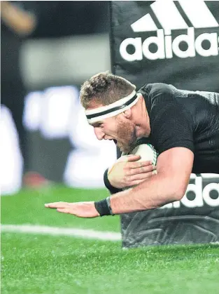  ??  ?? Kieran Read goes over for the match-winning try late in last night’s test.