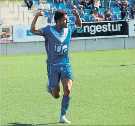  ?? FOTO: ELOY MOLINA ?? Néstor Querol Hizo el tanto del triunfo del Badalona ante el Cornellà