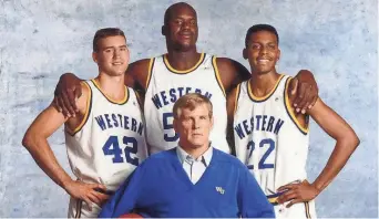  ?? PARAMOUNT ?? Young Penny Hardaway, right, starred with “coach” Nick Nolte and fellow hoops stars Matt Nover and Shaquille O’neal in “Blue Chips.”