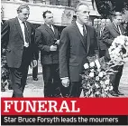  ??  ?? Star Bruce Forsyth leads the mourners FUNERAL