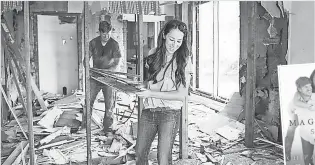  ?? HGTV ?? Chip and Joanna Gaines regularly rip up houses to overhaul them on HGTV’s Fixer Upper.