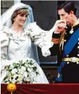  ?? Foto: dpa ?? 29. Juli 1981: Dianas Hochzeit mit Charles. Da scheint die Welt für die jun ge Frau noch in Ordnung.