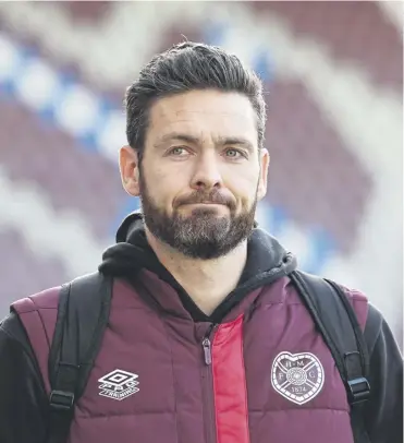  ?? ?? Craig Gordon has a big role to play on and off the park for Hearts, according to boss Steven Naismith