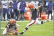  ?? TERRANCE WILLIAMS — THE ASSOCIATED PRESS ?? Austin Seibert attempts an extra point during the first half against the Ravens on Sept. 13in Baltimore.