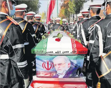  ?? Picture: IRANIAN DEFENCE MINISTRY/ WANA (WEST ASIA NEWS AGENCY)/HANDOUT VIA REUTERS ?? Members of Iranian forces carry the coffin of Iranian nuclear scientist Mohsen Fakhrizade­h during a funeral ceremony in Tehran, Iran on November 30, 2020.
